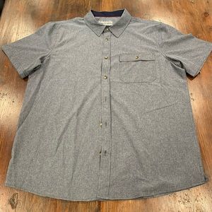 Men’s Large Short Sleeve Button Down
